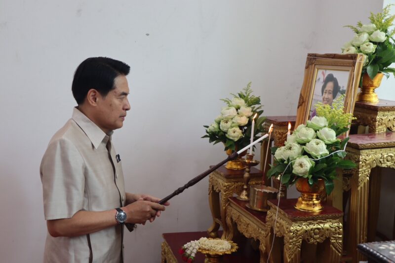 ครอบครัวรัตนากรร่วมทำบุญใหญ่ ครบรอบ 28 ปี การจากไปของ “แม่แดง นราภรณ์”