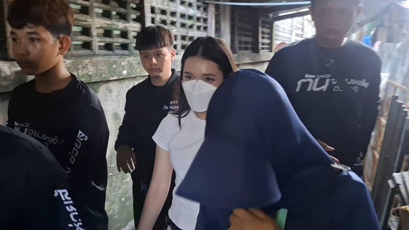 กันจอมพลังพาตำรวจสำโรงใต้บุกบ้านไอ้ไวท์ หลังส่งข้อความขอมีอะไรกับแม่บังเกิดเกล้า