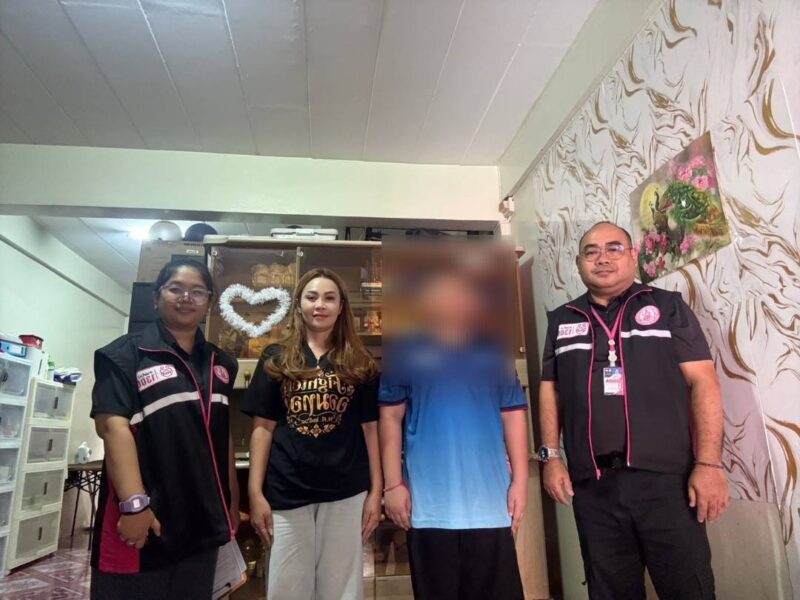 พม.สมุทรปราการ รุดช่วย นร.ป.6 ถูกครูลงโทษเกินกว่าเหตุ ส่งทีมสายด่วน 1300 ลงพื้นที่คุ้มครองสิทธิเด็ก เร่งประสานสอบข้อเท็จจริง