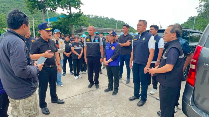 ผู้ว่าฯ ชลบุรีลงพื้นที่ด่วน! สั่งเร่งตรวจสอบกรณีปลาตายอ่างเก็บน้ำบางพระ เก็บตัวอย่างน้ำหาสาเหตุ ย้ำคุณภาพน้ำเบื้องต้นยังปกติ