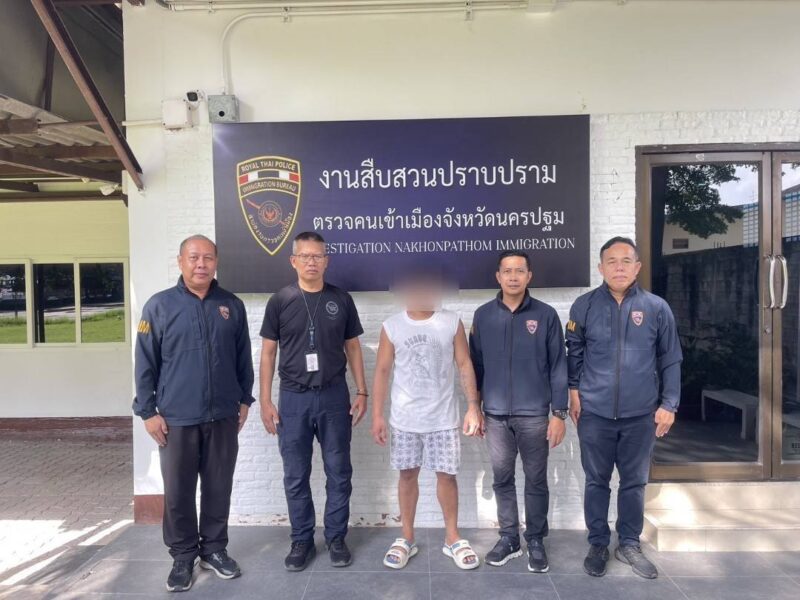 ชาวบ้านสุดทน! ร้อง ตม.นครปฐม บุกตรวจร้านอาหารป่า รวบแรงงานต่างด้าวมั่วสุมส่งเสียงดัง พบผิดกฎหมายหลายราย จับนายจ้างดำเนินคดี