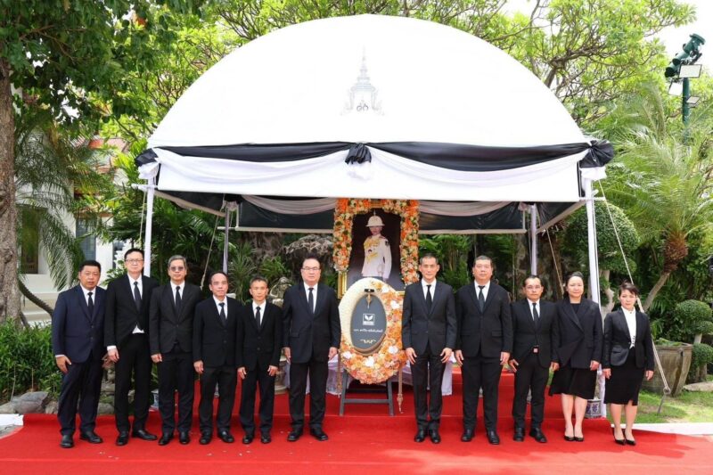 SSI น้อมถวายพวงมาลาและถวายสักการะพระศพ สมเด็จพระเจ้าลูกเธอ เจ้าฟ้าพัชรกิติยาภาฯ น้อมรำลึกในพระกรุณาธิคุณอันหาที่สุดมิได้