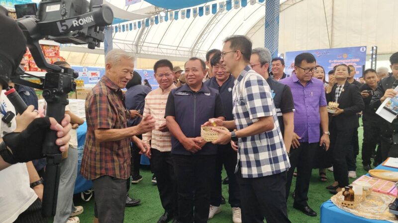 พาณิชย์ ลุยลดค่าครองชีพประชาชน-ช่วยผู้ประกอบการ ยกทัพสินค้าราคาประหยัด พาณิชย์ จัดงาน มหกรรมธงฟ้าขับเคลื่อนเศรษฐกิจภูมิภาค