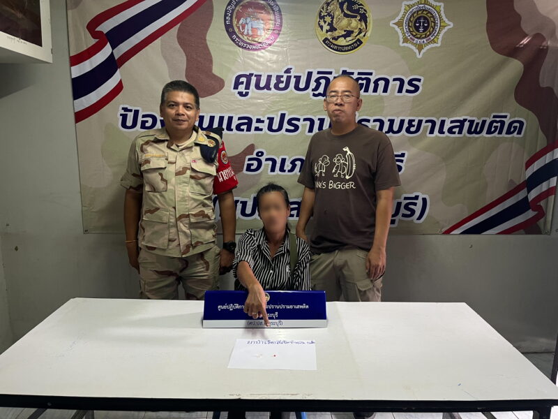 ฝ่ายปกครองคุระบุรีเปิดปฏิบัติการ “Operation 90 Days” รวบ 3 ผู้ต้องหาคดียาเสพติด ยึดยาบ้ากว่า 437 เม็ด พร้อมปืนไทยประดิษฐ์