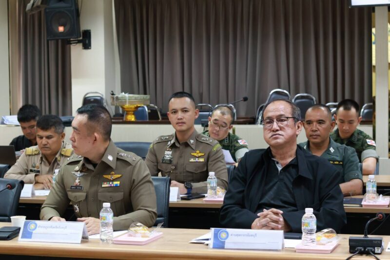 จ.จันทบุรี คณะกรรมาธิการการเศรษฐกิจฯ วุฒิสภา ลงพื้นที่จังหวัดจันทบุรี หารือร่วมกับหน่วยงานภาครัฐและเอกชน เร่งหาทางออกแก้ปัญหาผลกระทบจากการปิดด่านชายแดนไทย-กัมพูชา