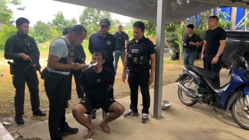 ตำรวจภูธรภาค 9 ตามรวบ “โก้ นราเดช”มือฆ่าโหดพัทลุง หนีซุกสวนผลไม้เหนือสุดแดนสยาม หลังตั้งค่าหัวนำจับ 1 แสนบาท