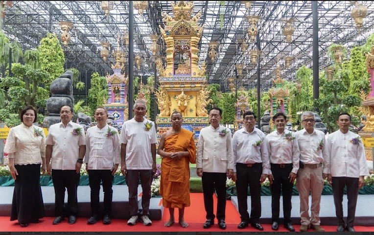 สวนนงนุชพัทยา จัดพิธีหล่อเทียนพรรษา “9 วัด 9 ต้น 9 พลังแห่งความดี” สืบสานพุทธประเพณี ส่งต่อแรงแห่งศรัทธาในพระพุทธศาสนา