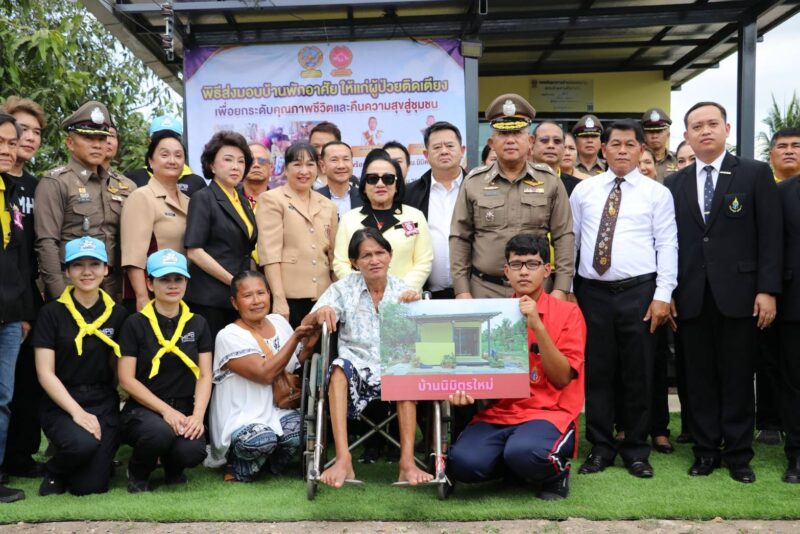 พังงา-ผู้ว่านำกำลังรื้อถอนเพิงพัก-สิ่งปลูกสร้างบุกรุกชายหาดย่านเขาหลัก ยึดคืนพื้นที่สาธารณะให้นักท่องเที่ยวและประชาชน