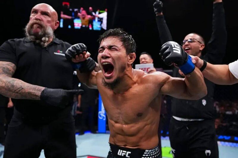 อันคาลาเยฟ ต้อน TKO กุสคอฟ ยก 5 คู่เอก UFC อาบูดาบี