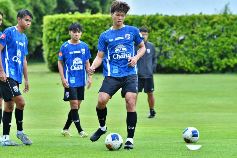 “โค้ชโบ้” นำทีมชาติไทย U20 ลงซ้อมต่อเนื่องแคมป์สอง กระตุ้นนักเตะโชว์ฟอร์มหลังได้โอกาส