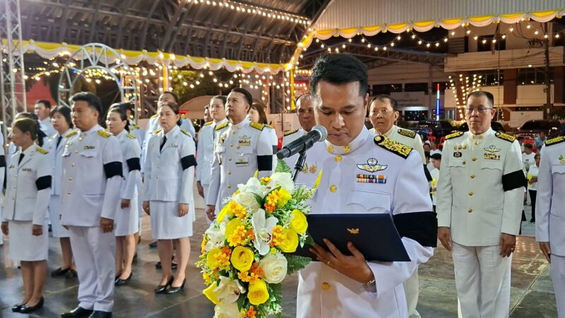 ปทุมธานีเทศบาลบ้านกลางจัดยิ่งใหญ่ จุดเทียนชัยถวายพระพรในหลวง