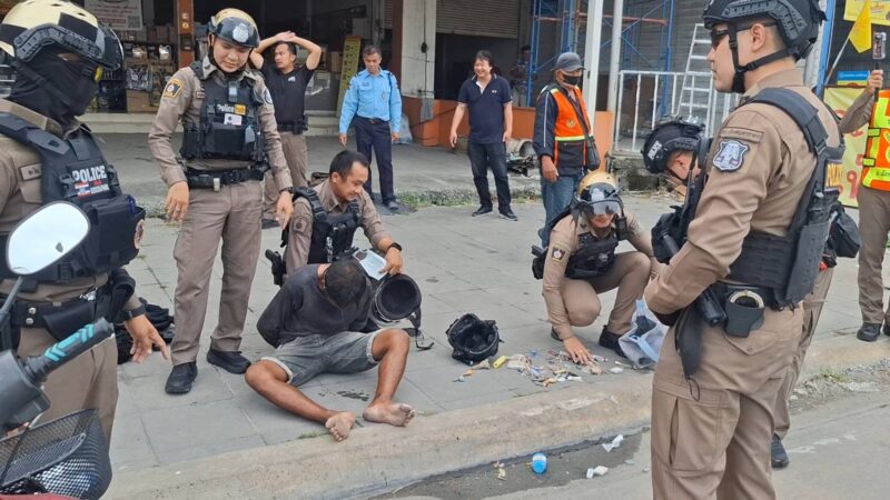 ชายขี้ยายืนแอบส่องใต้กระโปรงนักเรียนพอตำรวจถามกลับตะโกนให้กล้วย