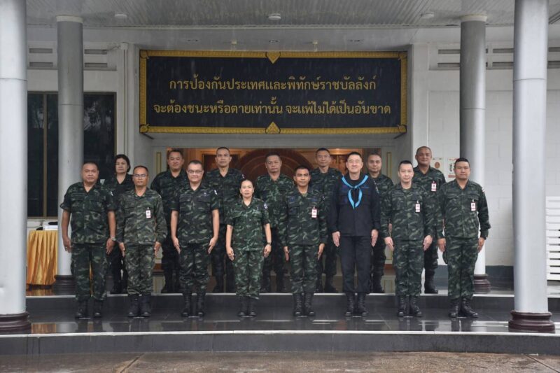ผบ.ฉก.ทพ.21 เข้าร่วมให้การต้อนรับ หัวหน้าคณะทำงานด้านยุทธการ ทบ และคณะฯ ในโอกาสตรวจ เยี่ยม กกล.สุรศักดิ์มนตรี และหน่วยในพื้นที่