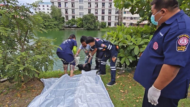 ปทุมธานี – สลดพบศพนักศึกษาฝึกงานสาวลอยอืดกลางบ่อบำบัดในนวนคร