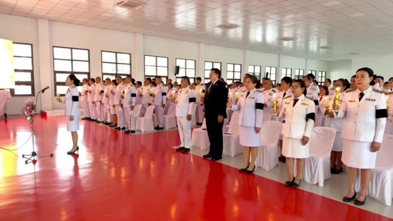 ปทุมธานี – นายอำเภอคลองหลวงนำพสกนิกรจุดเทียนถวายพระพรชัยมงคล เนื่องในวันเฉลิมพระชนมพรรษา 28 กรกฎาคม 2569