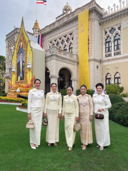 ผู้ว่าฯมุกดาหารพร้อมภริยา ร่วมงานสโมสรสันนิบาตเฉลิมพระเกียรติพระบาทสมเด็จพระเจ้าอยู่หัว เนื่องในโอกาสวันเฉลิมพระชนมพรรษา 28 กรกฎาคม 2569 ณ ตึกสันติไมตรี ทำเนียบรัฐบาล 29 กรกฎาคม 2569