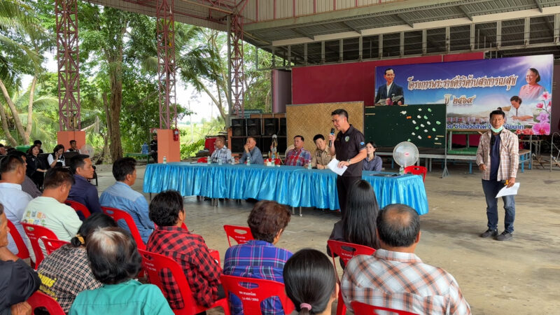 สส.อนุชา พร้อมหน่วยงานชลประทานลงพื้นที่พบปะเกษตรกรหลังต้องเผชิญกับปัญหาขาดแคลนน้ำทำนา
