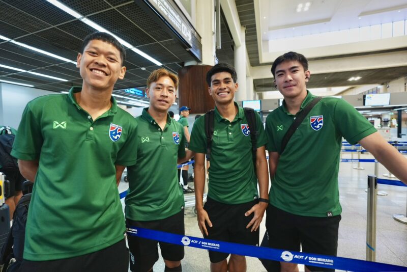 “แอนโธนี ฮัดสัน” นำทีมชาติไทยออกเดินทางสู่ สปป.ลาว เตรียมประเดิมศึกอาเซียน คัพ