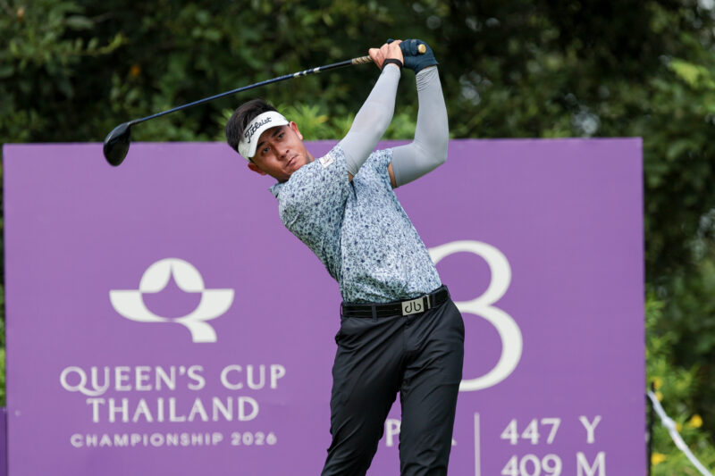 ฝนถล่มริเวอร์เดล! 36 นักกอล์ฟเล่นไม่จบ ฐิติพัศขึ้นนำศึก Queen’s Cup 2026