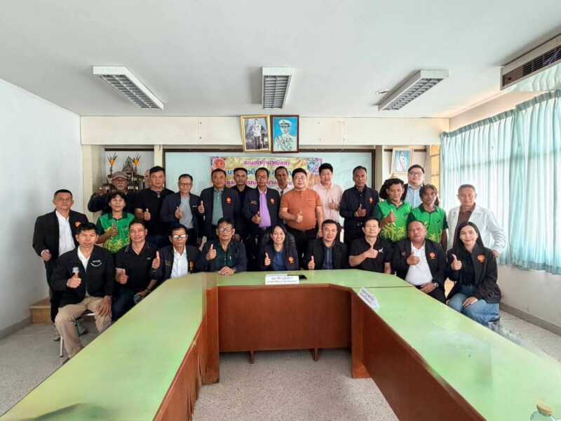 สว.ประจวบฯ ลงบางสะพาน รับโจทย์ร้อนประชาชน! จี้แก้ “มะพร้าวราคาตก–อ่างเก็บน้ำ–คอร์รัปชัน–ยุติธรรม” ประกาศนำปัญหาเข้าสู่วุฒิสภา