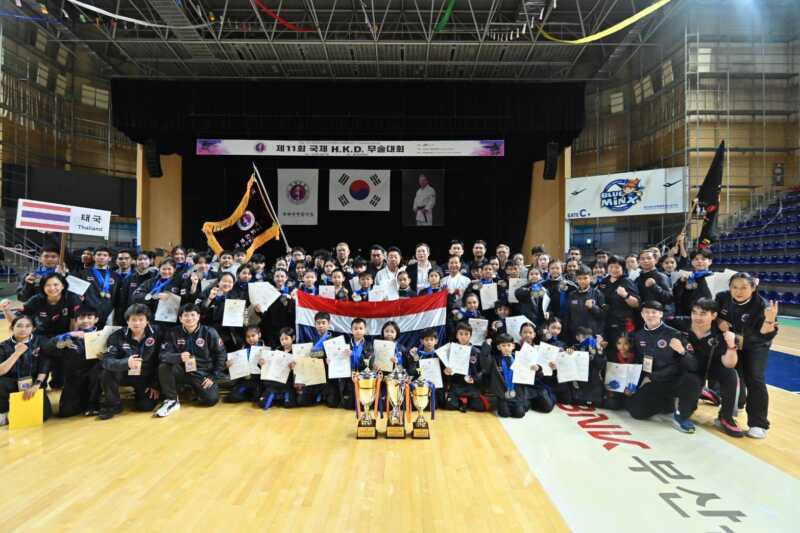 ทีมฮับกิโดไทยสร้างประวัติศาสตร์ คว้าแชมป์โลกคะแนนรวมประเภททีม กวาด 131 เหรียญรางวัล ในศึก 11th World H.K.D Championships 2026 ณ สาธารณรัฐเกาหลี กรุงเทพฯ — 22 สิงหาคม 2026