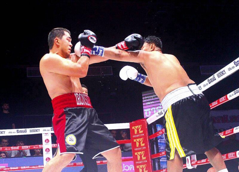 THE FIGHTER EVOLUTION ประจำเดือนสิงหาคม คู่เอกไฟท์ยักษ์ชนยักษ์ชิงเข็มขัด WBA Asia Cruiserweight Title นูเบค วาลิโซนอฟ จากคีร์กีสถานดวลเดือดอดีตแชมป์โลกชาวไทย ศิริมงคล สิงห์วังชา ก่อนชนะคะแนนไม่เอกฉันท์คว้าเข็มขัดไปครอง ส่วน แจ๊คกี้ ลิตเติ้ล ยอดสนั่น โชว์ฟอร์มน็อค ราสซารัน ตรีสุวรรณ แค่ยก 2 เส้นทางสู่เข็มขัดสถาบันใหญ่เปิดกว้าง