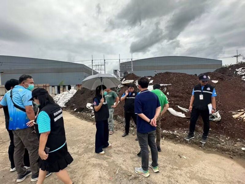 “นายก เต๋า” ทำได้ ก็ต้องถูกต้อง! ร่วมอุตสาหกรรมจังหวัดชลบุรี ตรวจสอบการขนย้ายวัสดุจากการคัดแยกของบริษัทฯ จำนวน 7 คัน เพื่อความโปร่งใสและลดผลกระทบต่อชุมชน