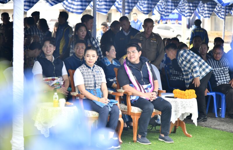 ‘สุรศักดิ์’ ผนึก ‘สุขสมรวย’ ลุยอำนาจเจริญ! จี้แก้ปัญหาสนามกีฬาค้างคา 10 ปี ขีดเส้นต้องเสร็จพร้อมใช้งานภายในปี 2570 เพื่อพี่น้องประชาชน