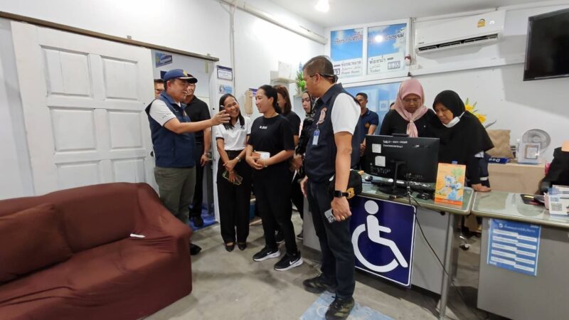 คนร้ายแต่งกายเลียนแบบหญิงมุสลิม บุกกระหน่ำยิงสำนักงานสรรพสามิตพื้นที่ปัตตานี สาขามายอ 16 นัด เจ็บ 2 ราย สั่งปิดสำนักงานชั่วคราว