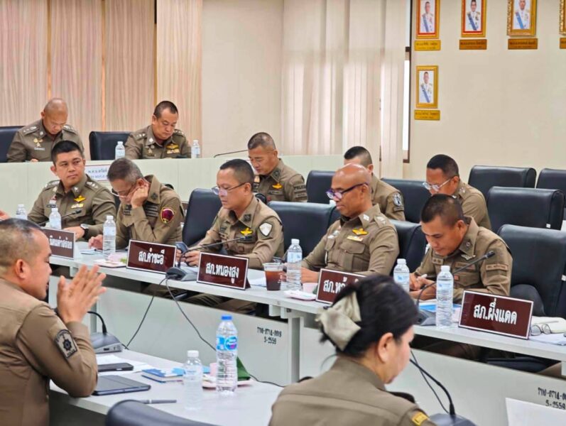 ผบก.ภ.จว.มุกดาหาร ประธานพิธีมอบเกียรติบัตร ให้แก่สถานีตำรวจภูธรใน สังกัด และใบประกาศนียบัตรเชิดชูเกียรติ อาสาสมัครตำรวจดีเด่น เครือข่ายประชาชน และพลเมือง ดีเด่น ประจำปี 2569