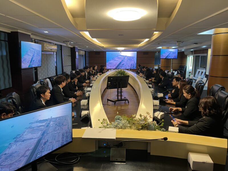 ท่าเรือแหลมฉบังต้อนรับคณะศึกษาดูงานหลักสูตร MPPM นิด้า ศึกษาการพัฒนาโครงสร้างพื้นฐานและระบบโลจิสติกส์รองรับ EEC