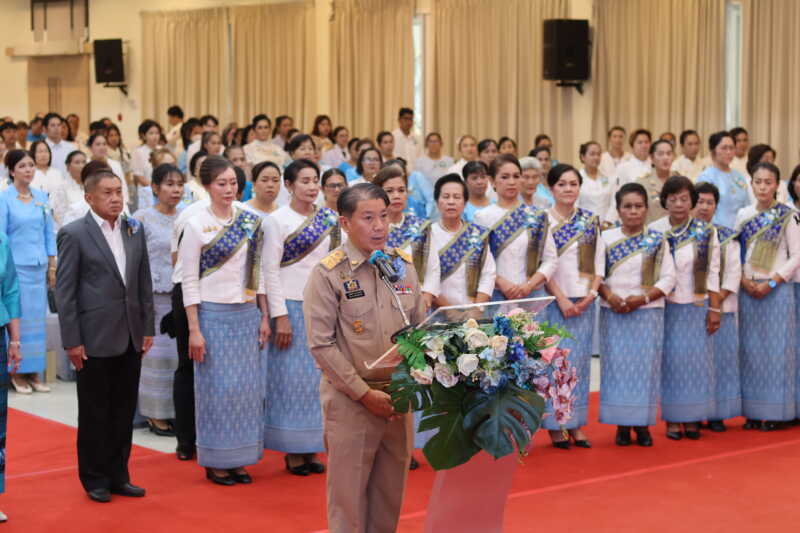 จ.จันทบุรี เปิดงาน “รวมพลคนรักแม่” มุ่งพัฒนาศักยภาพสตรี พร้อมเชิดชูเกียรติแม่ต้นแบบ 77 ราย รับวันแม่แห่งชาติ