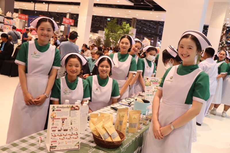 รพ.กำแพงเพชรจัดใหญ่ “ครอบครัวหนูน้อยมหัศจรรย์ 2,500วัน” รวมพลคนกินนมแม่ ๒๕๖๙ ชูพลังเครือข่ายสร้างรากฐานเด็กไทยเติบโตอย่างยั่งยืน