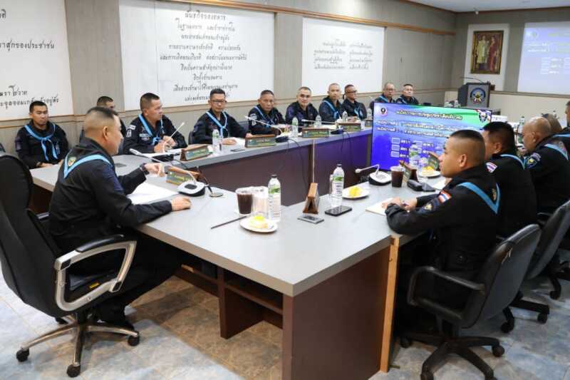 ผบ.กรม ทพ.21 ประชุมประจำเดือนติดตามผลการปฏิบัติงานและวางแผนภารกิจห้วงต่อไป