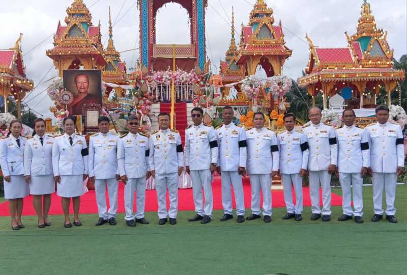 ชุมพร-สะท้านผืนฟ้าปะทิว! ปาฏิหาริย์ทรงกลดโผล่เหนือเมรุ เทวดาเปิดฟ้าส่งจิต ‘หลวงปู่ฉะอ้อน’ สู่สวรรคาลัย