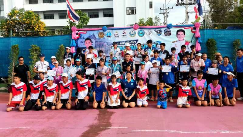 นางสาวอลิชา มายา ซีกเลอร์ และนายกฤติธี ปลื้มใจ คว้าแชมป์หญิงเดี่ยว-ชายเดี่ยว 18 ปี