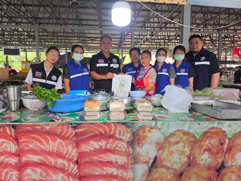 “นายก น้ำพุ” รณรงค์พกถุงผ้า ลดถุงพลาสติก ร่วมกันดูแลสิ่งแวดล้อมเพื่อชุมชนมาบไผ่ที่สะอาด น่าอยู่ และยั่งยืน