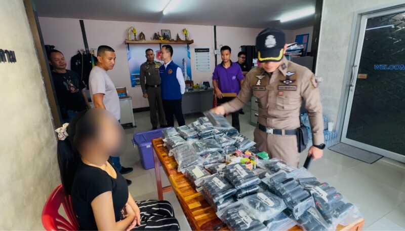 มหาสารคาม-สาว 22 เปิดบ้านขายบุหรี่ไฟฟ้าผ่าน IG ตำรวจเมืองมหาสารคามบุกยึด 531 ชิ้น เร่งล่า “ท็อป” ตัวการส่งของ
