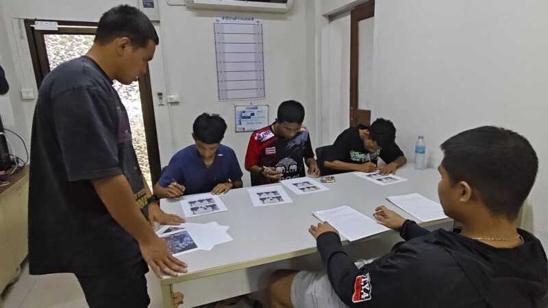 ปทุมธานี – ตร.รวบ 3 โจ๋แก๊งขโมยรถจักรยานยนต์ ส่งขายข้ามชาติ