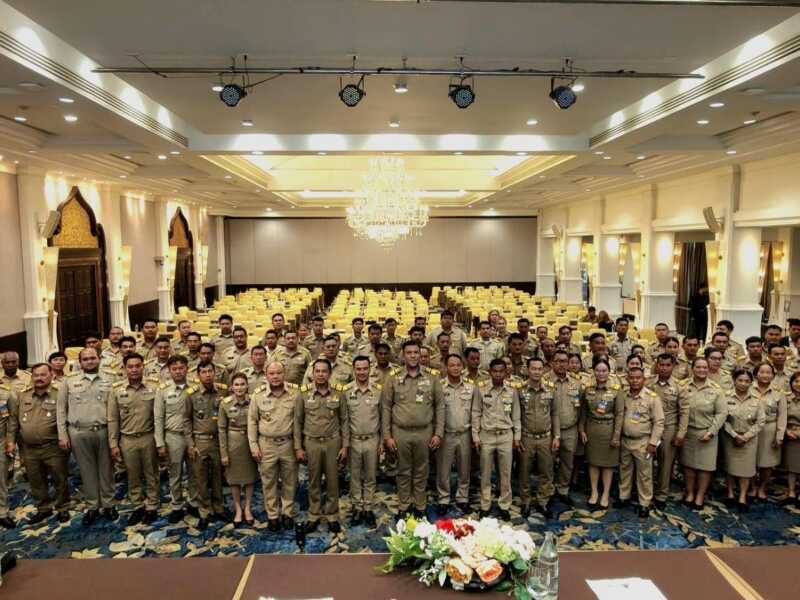 กรุงเก่าประชุมกำนันผู้ใหญ่บ้าน 25 จังหวัดภาคกลาง ชูมาตรการคุมอาวุธปืน ระงับออกใบอนุญาต ป.3 ชั่วคราว เร่งปราบปืนเถื่อน