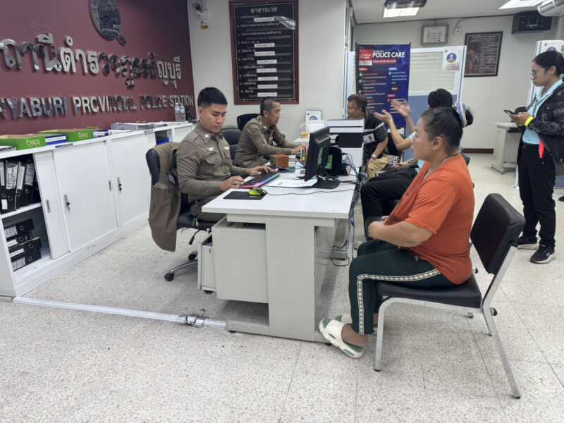 ปทุมธานี – เตือนภัยมิจฉาชีพอ้างชื่อก๋วยเตี๋ยวเรือร้านดังตุ๋นขายกากหมูออนไลน์ เจ้าของโร่แจ้งความ