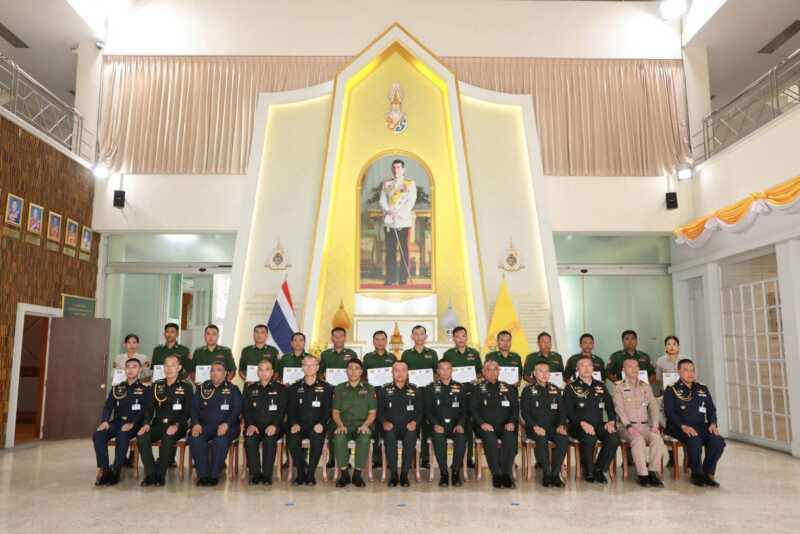 ปทุมธานี – กองทัพไทย ปิดการฝึกอบรมโครงการพระราชดำริ รุ่น 14 มอบวุฒิบัตรกำลังพลเมียนมา 14 นาย มุ่งยกระดับคุณภาพชีวิตและกระชับสัมพันธ์สองประเทศ