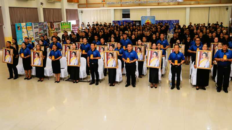 จังหวัดลพบุรี – พิธีมอบเงินพระราชทานขวัญถุงกองทุนแม่ของแผ่นดินและพระฉายาลักษณ์ สมเด็จพระนางเจ้าสิริกิติ์ พระบรมราชินีนาถ พระบรมราชชนนีพันปีหลวง ประจำปี 2569 มุ่งขับเคลื่อนพลังชุมชนเข้มแข็งเอาชนะยาเสพติดอย่างยั่งยืน