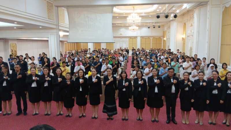 สพป.ชุมพร เขต 1 ปลุกพลัง ‘ครู-นักเรียน 106 โรงเรียน ​ลุยเวิร์กช็อป ‘Shot นี้..ต้านโกง’ ปั้นนวัตกรรมหนังสั้น-ภาพถ่าย ปลูกจิตสำนึกสุจริตทะลวงระดับประเทศ!