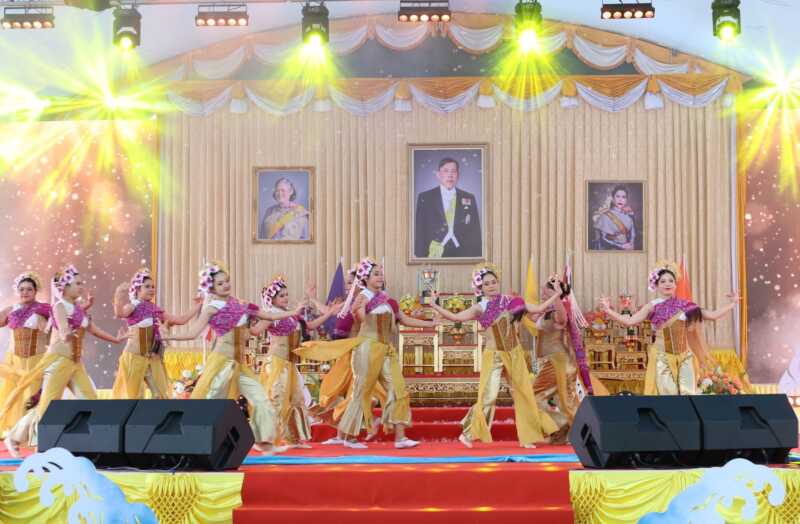 ชุมพร-เปิดงานใหญ่! แข่งขันเรือยาวประเพณีขึ้นชุมพร-เปิดงานใหญ่! แข่งขันเรือยาวประเพณีขึ้นโขนชิงธง คลองหัววัง–พนังตัก ประจำปี 2569