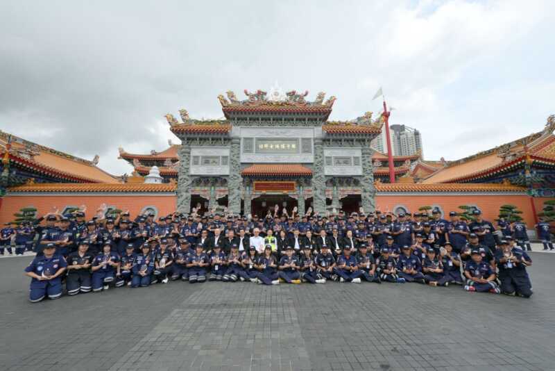 มูลนิธิป่อเต็กตึ๊ง หนุนกำลังใจ เชิดชูเกียรติจิตอาสาฯ ทำความดี ตามปณิธานมูลนิธิฯ “ช่วยชีวิต รักษาชีวิต สร้างชีวิต” มอบโล่เกียรติคุณอาสาสมัครดีเด่นประจำปี พ.ศ. 2567- 2568 ณ ห้องประชุม ชั้น 6 อาคารจอดรถมูลนิธิป่อเต็กตึ๊ง ศาลเจ้าไต้ฮงกงหยกขาวฯ เขตสาทร กรุงเทพฯ