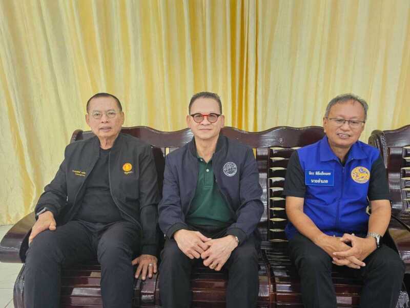 ​กำนันตู้จับมือกมธ.การปกครอง สภาฯ จัดโครงการสัมมนาบทบาทของผู้นำท้องที่กับแนวทางการพัฒนาและสร้างความเข้มแข็งให้กับชุมชนพร้อมมอบบริการฉีดวัคซีนไข้หวัดใหญ่ เพื่อดูแลสุขภาพเชิงป้องกัน