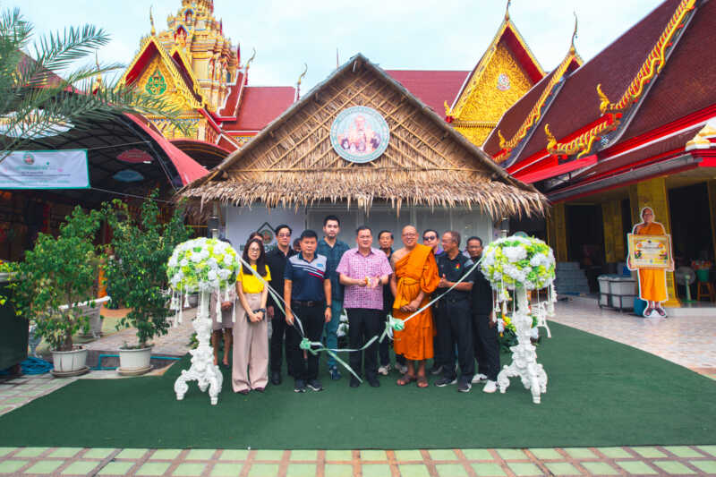 หลวงพี่น้ำฝน – เสธ.แก้ว ส.ส.นครปฐม เปิดตัวโมเดล “แมวจรหลวงพี่น้ำฝน” วัดประสานหน่วยงานรัฐ พัฒนาสู่คาเฟ่แมวช่วยผู้ป่วยบำบัดซึมเศร้าก่อนไปบ้านใหม่