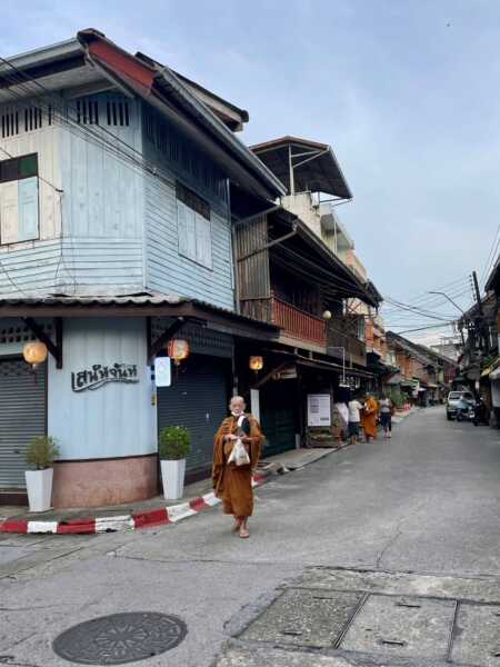 🚨จ.จันทบุรี 📣สัญญาณดีรับอรุณ! น้ำเมืองจันท์ลดลงอย่างต่อเนื่อง เร่งระบายลงทะเล “คลองของพ่อ” ช่วยปกป้องเขตเศรษฐกิจ สรุปภาพรวมกระทบ 9 อำเภอ