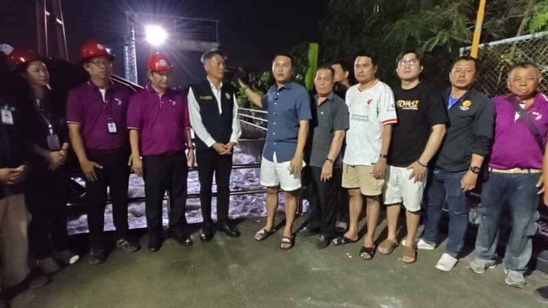 ปทุมธานี – ส.ส.เต๋าผนึกกฟภ.-ชลประทาน อัปเกรดหม้อแปลงยักษ์เดินเครื่องสูบน้ำเต็มสูบ6ตัวรวดกู้ท่วม7ตำบลชั้นใน